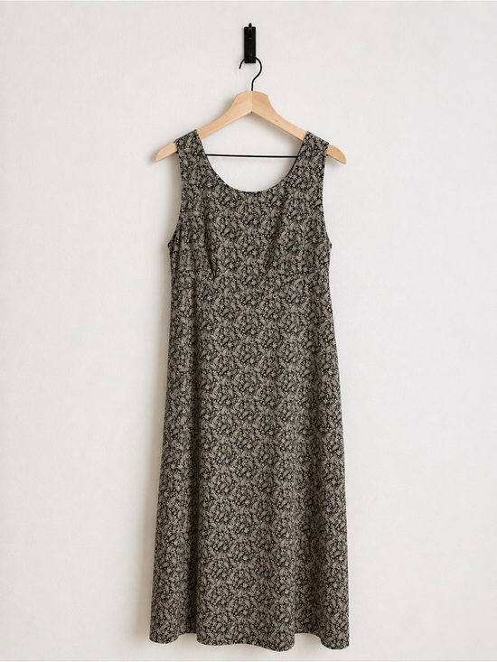 Dresses & Skirts - Paisley Black and Cream Floral Maxi Dress